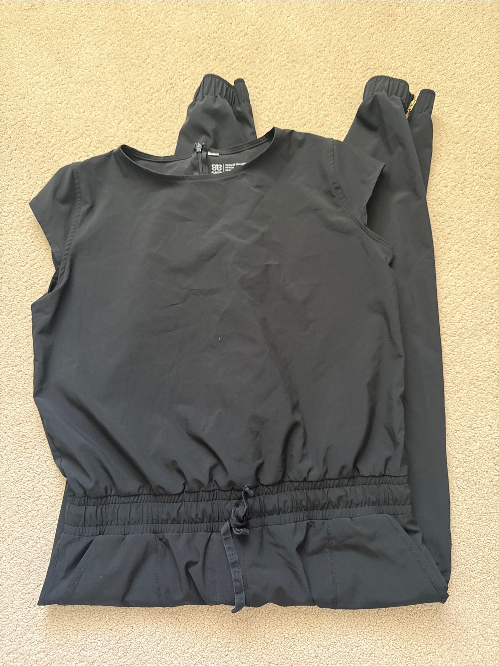 Albion black jumper no flaws